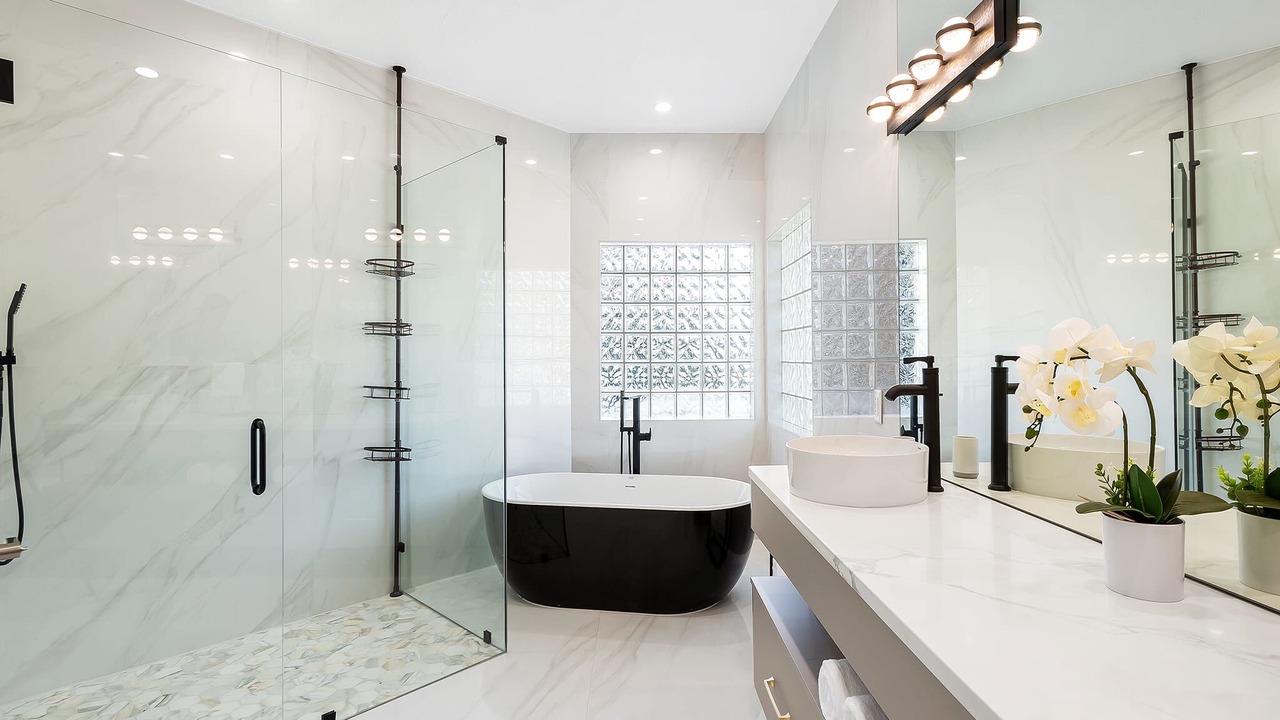Photo of Bathroom in Parkland