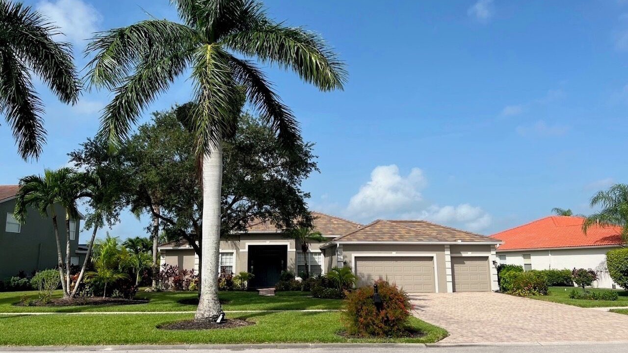 Photo of Outdoor in Valencia Lakes