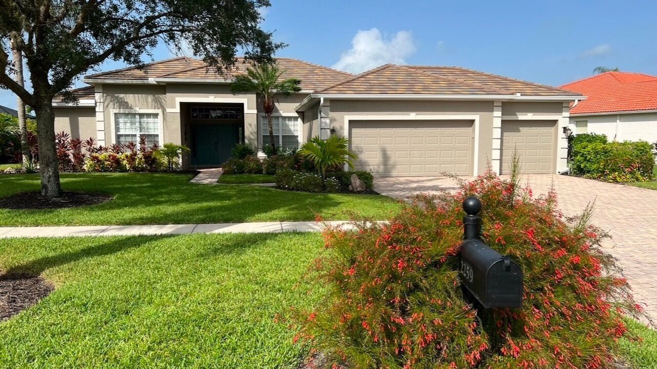 Photo of Outdoor in Valencia Lakes