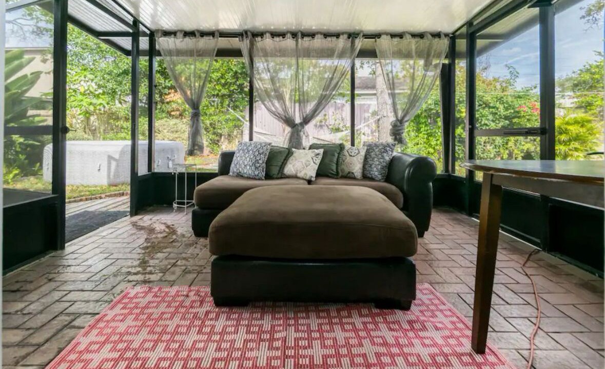 Photo of Livingroom in Arlington