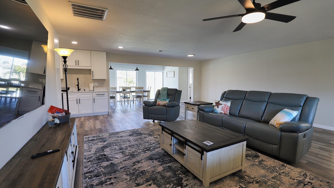 Photo of Livingroom in Venice Groves