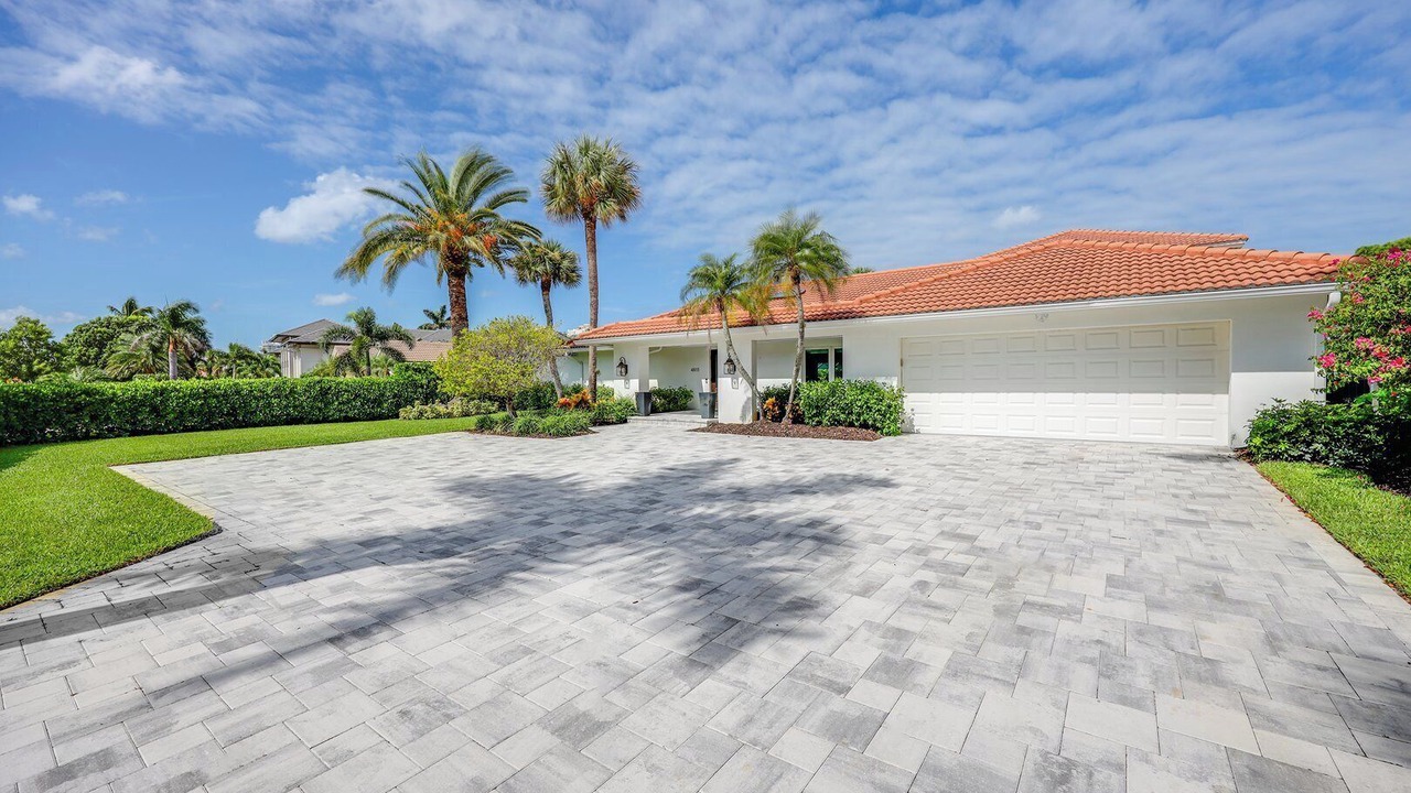 Photo of Outdoor in Park Shore