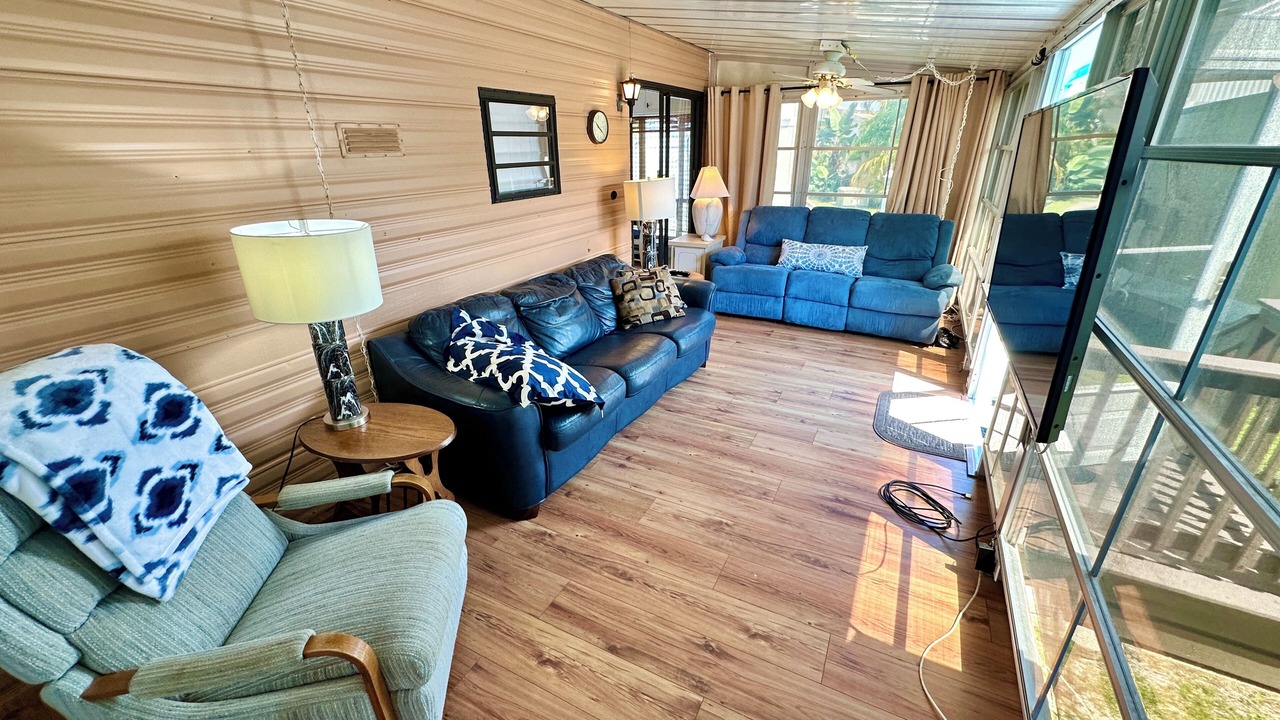 Photo of Livingroom in Hutchinson Island South