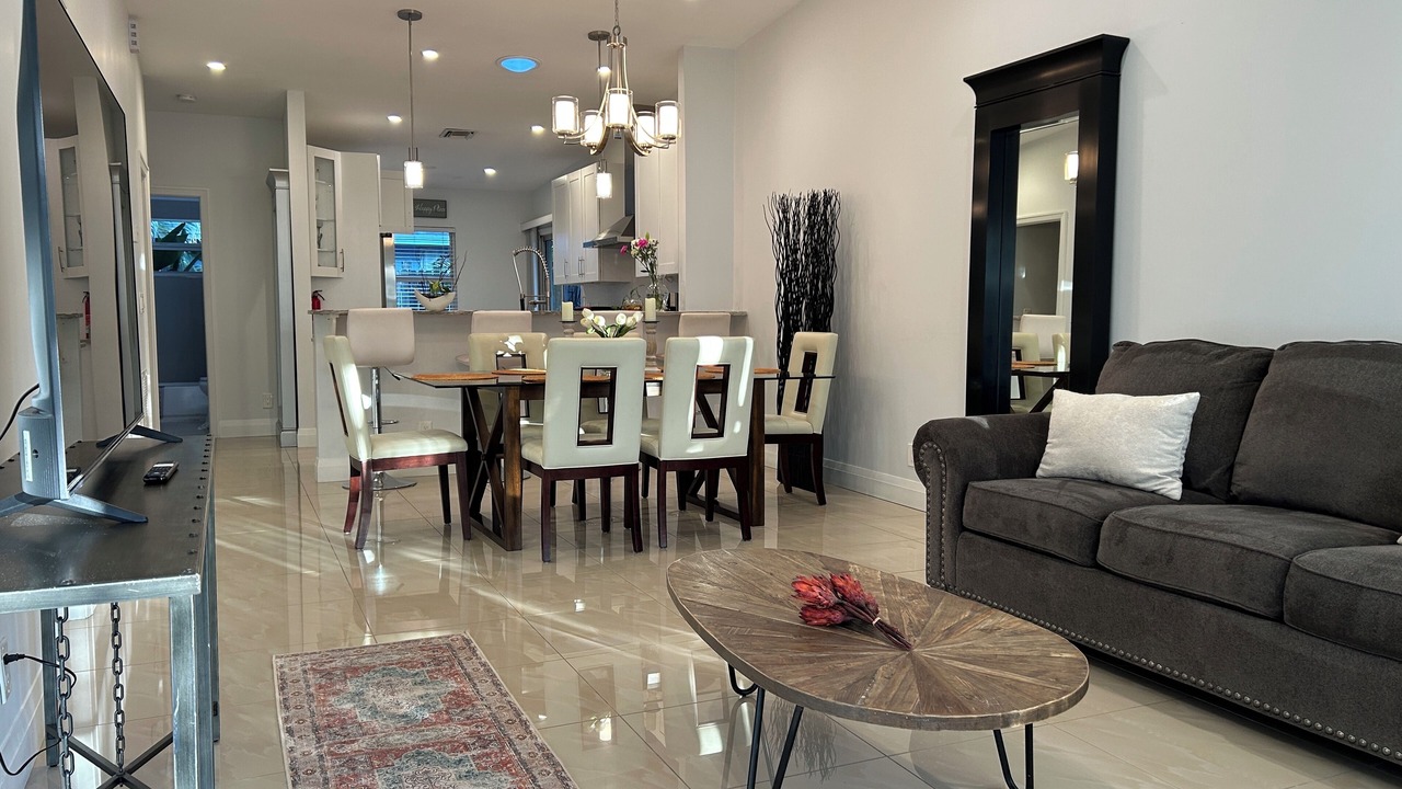 Photo of Livingroom in Deerfield Beach