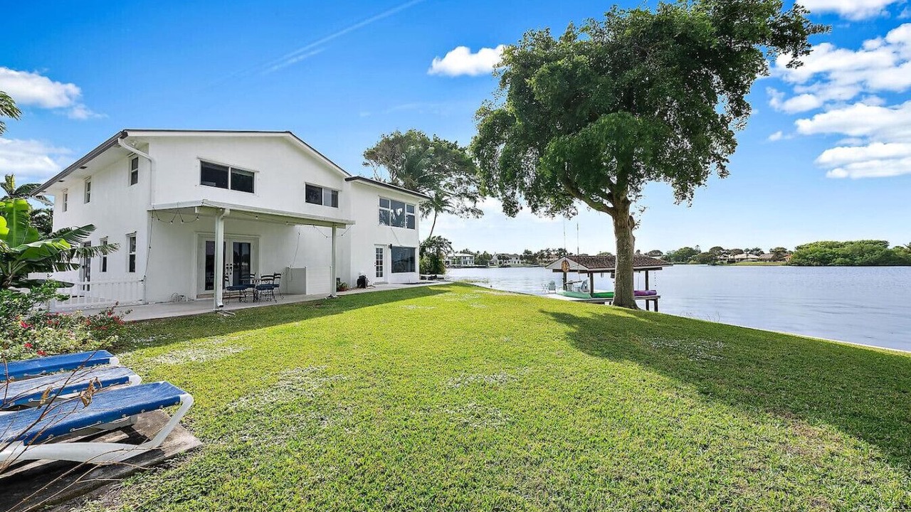 Photo of Outdoor in Lake Ida Shores