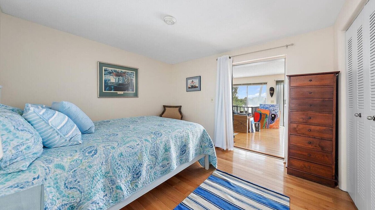Photo of Bedroom in Lake Ida Shores