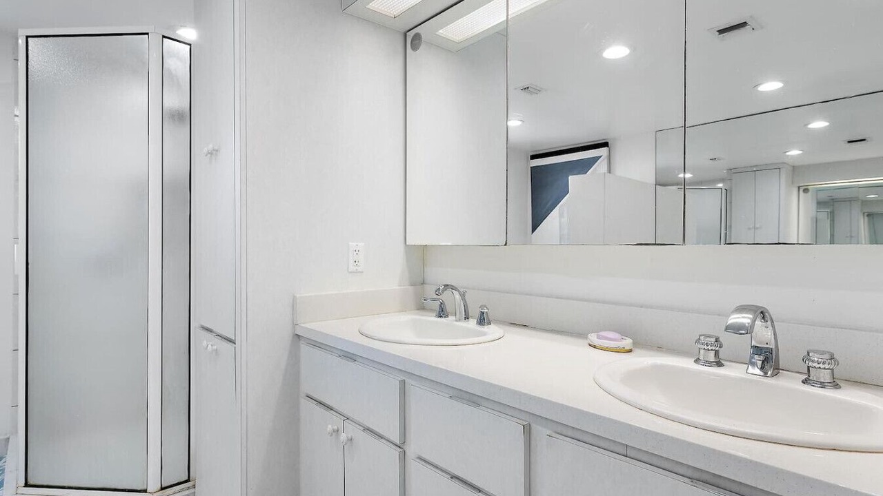 Photo of Bathroom in Lake Ida Shores