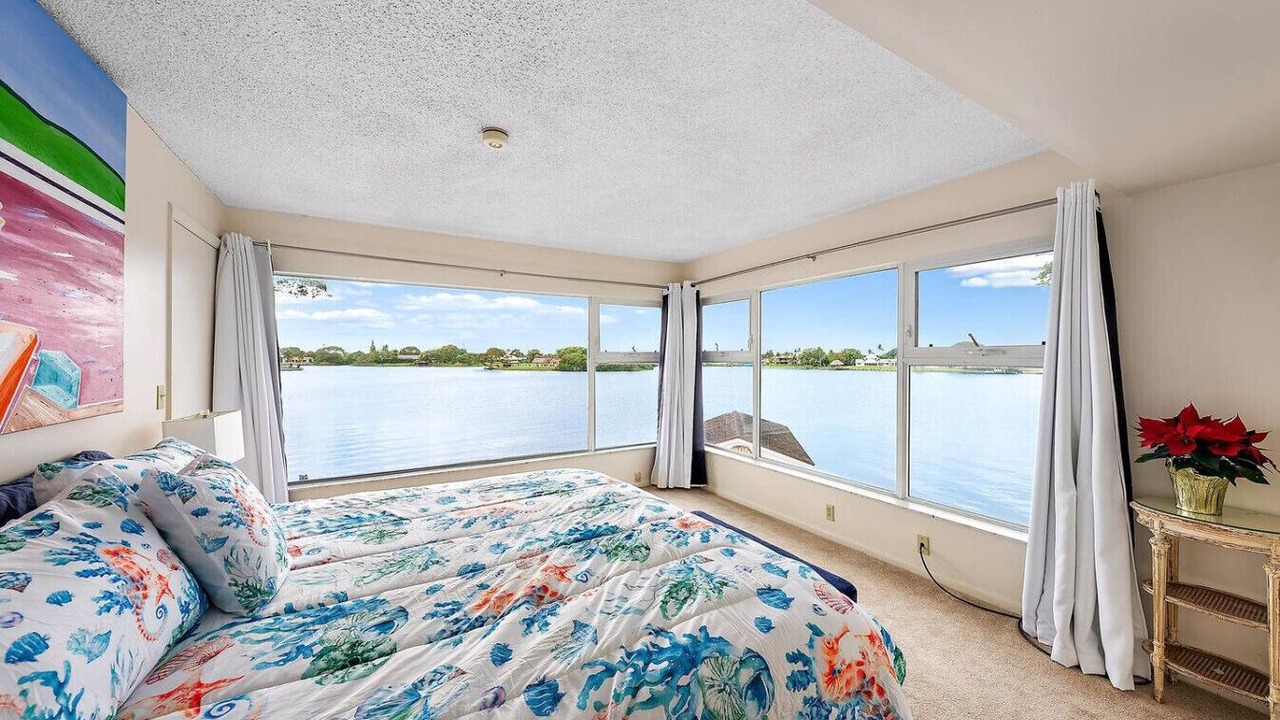 Photo of Bedroom in Lake Ida Shores