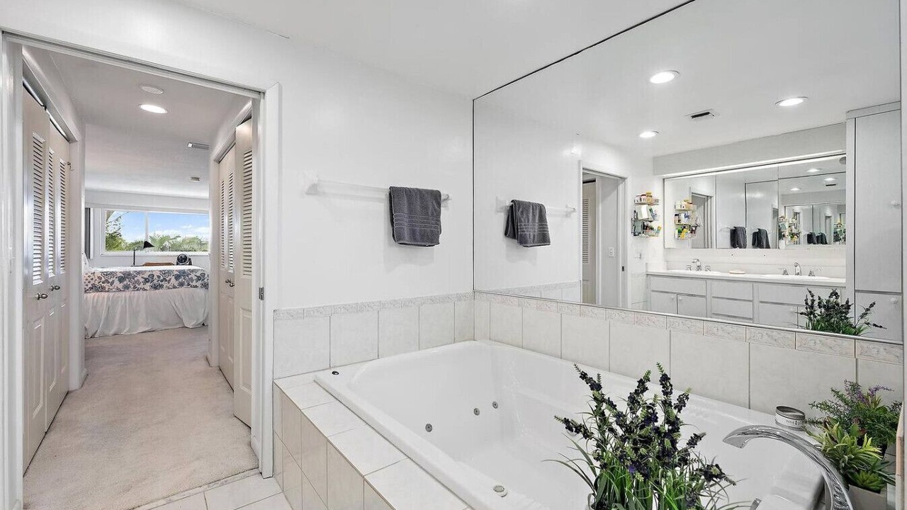 Photo of Bathroom in Lake Ida Shores