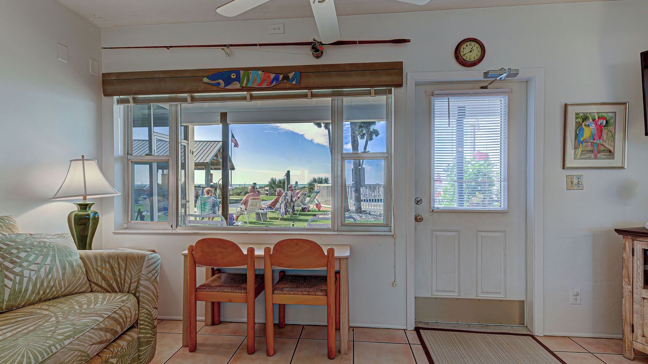 Photo of Livingroom in Golden Beach