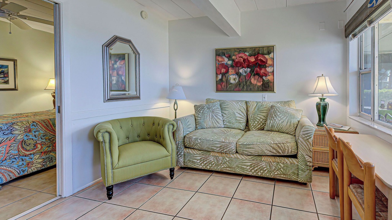 Photo of Bedroom in Golden Beach