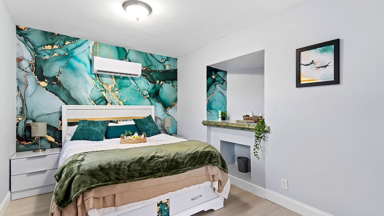 Photo of Bedroom in Sunset