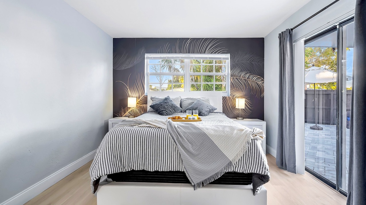 Photo of Bedroom in Sunset