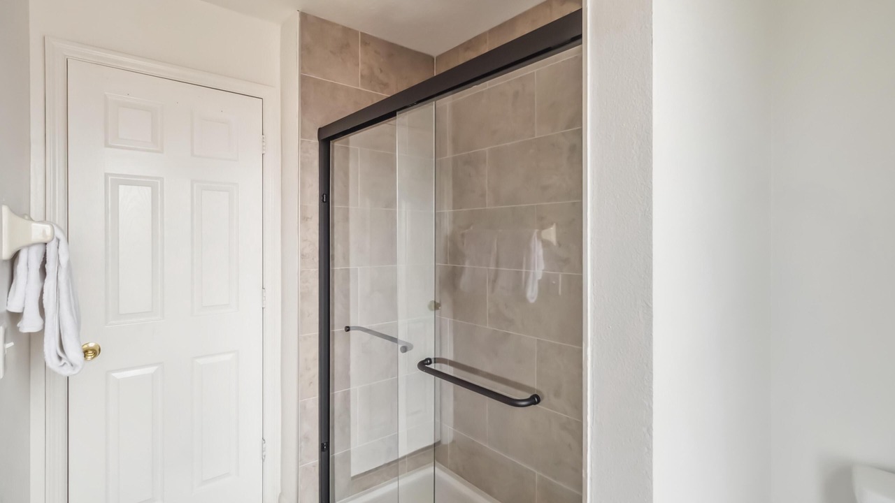 Photo of Bathroom in Lake Davenport Estates