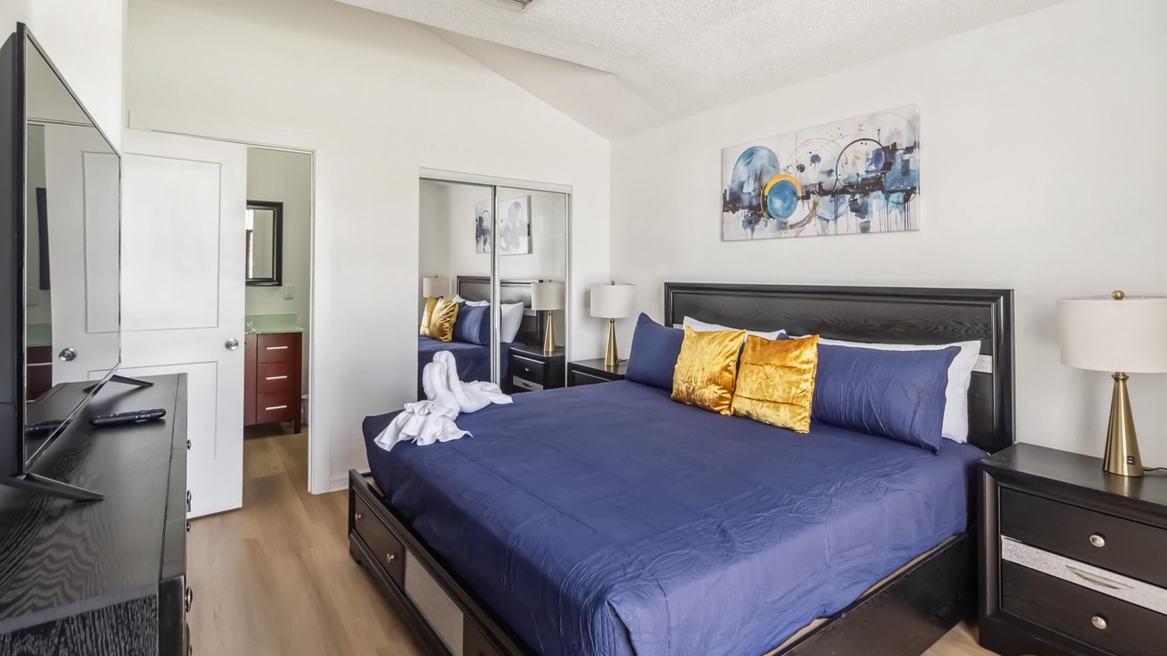 Photo of Bedroom in Lake Davenport Estates