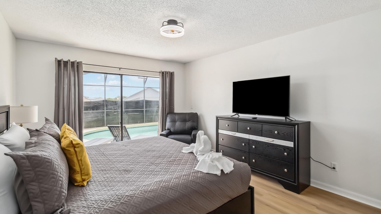 Photo of Bedroom in Lake Davenport Estates