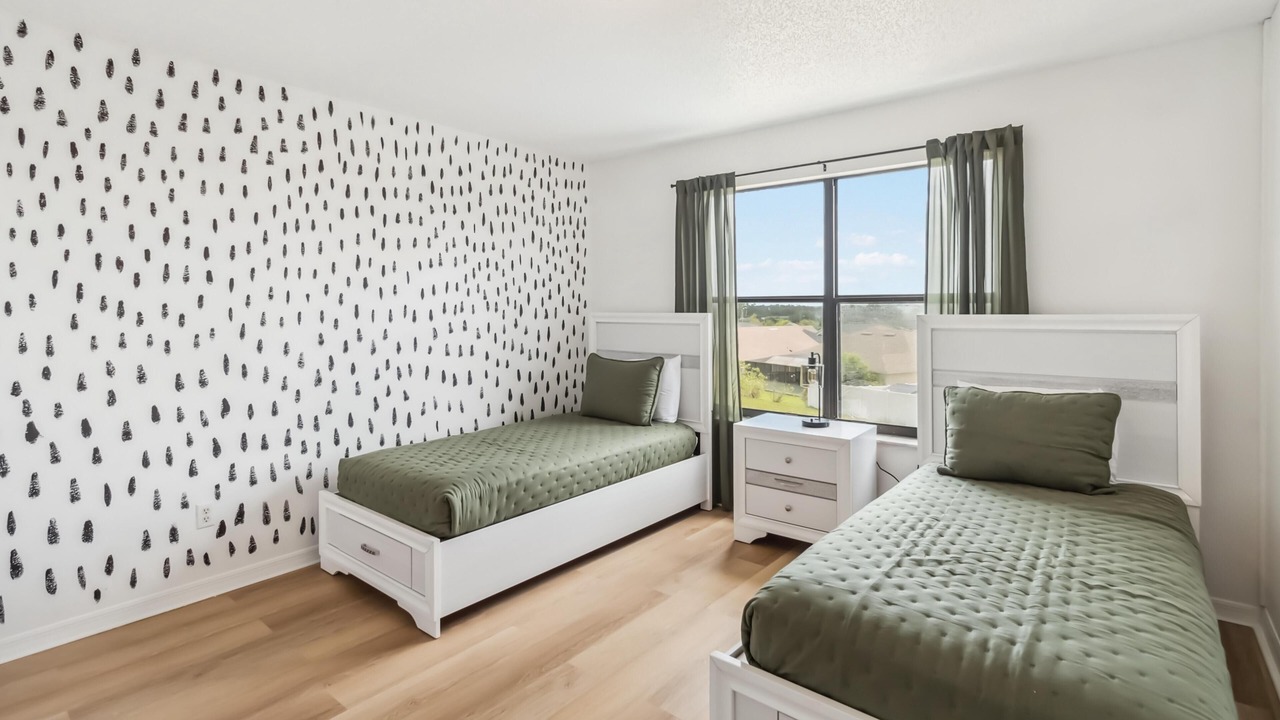 Photo of Bedroom in Lake Davenport Estates