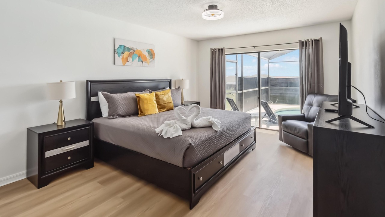 Photo of Bedroom in Lake Davenport Estates