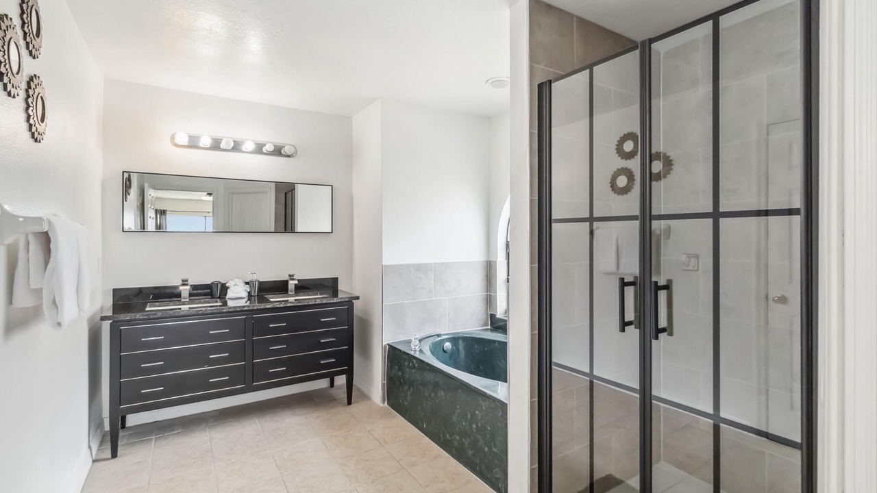 Photo of Bathroom in Lake Davenport Estates