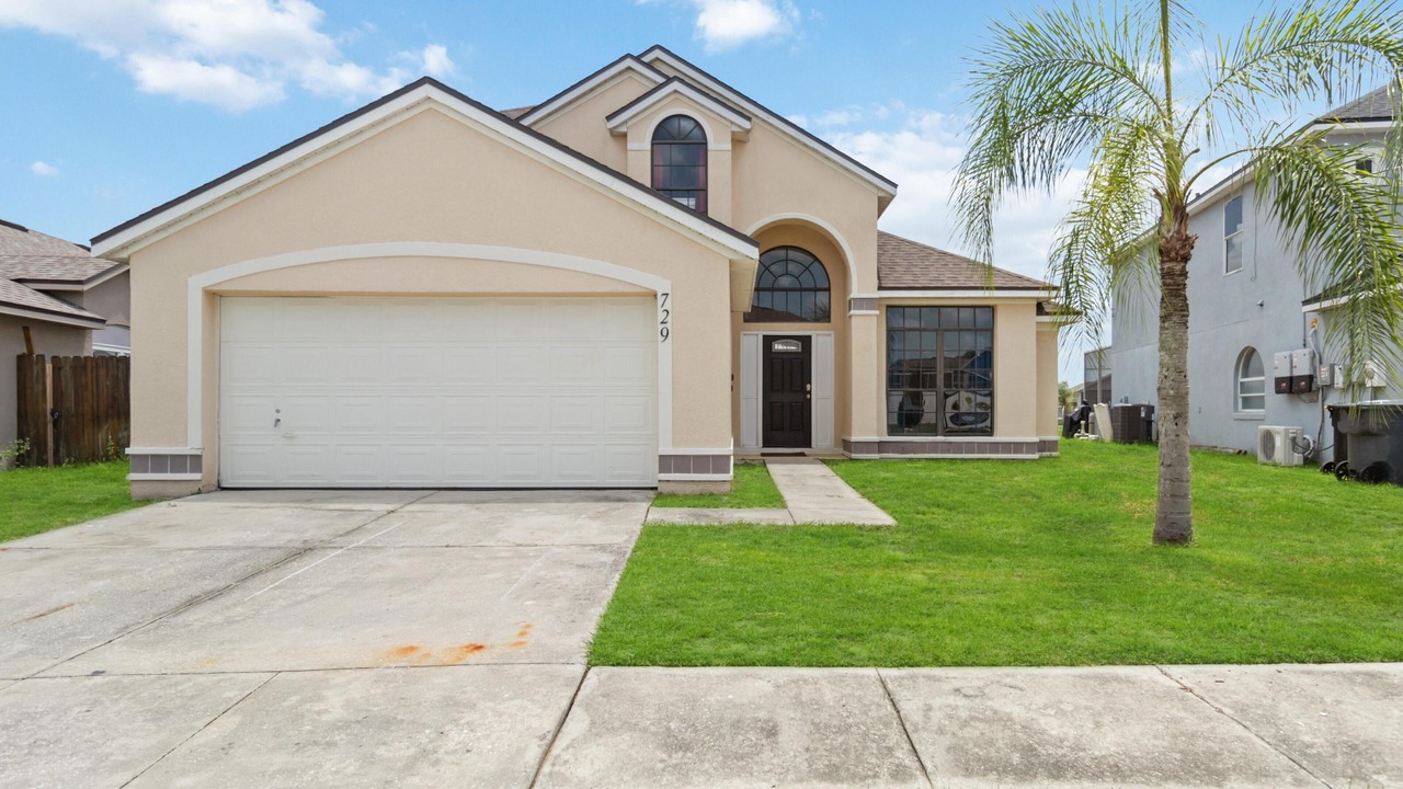 Photo of Outdoor in Lake Davenport Estates