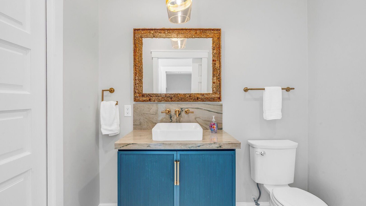 Photo of Bathroom in Marathon