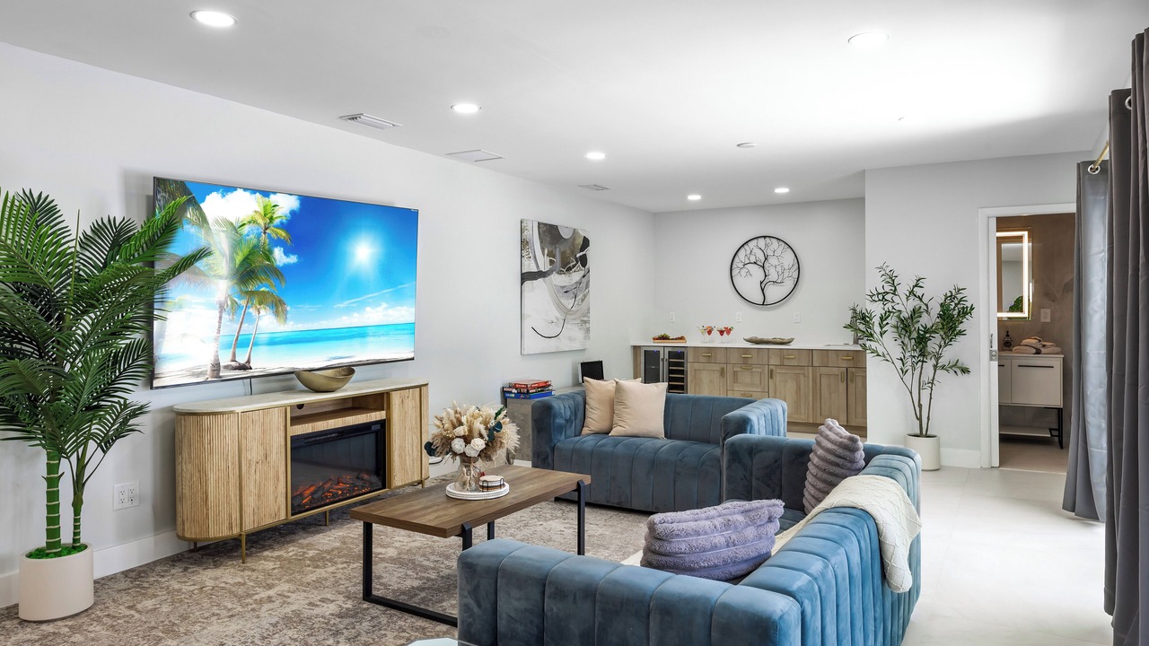 Photo of Livingroom in Pompano Isles