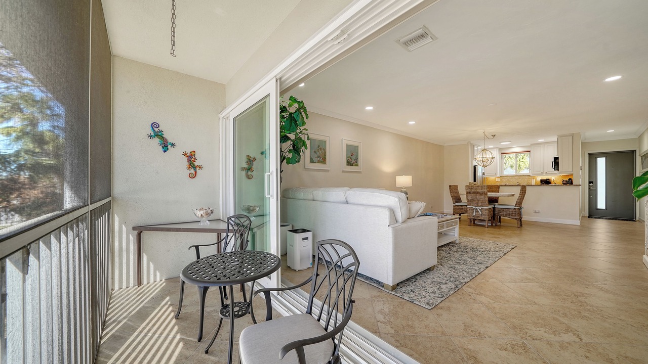 Photo of Livingroom in Saint Armands Key