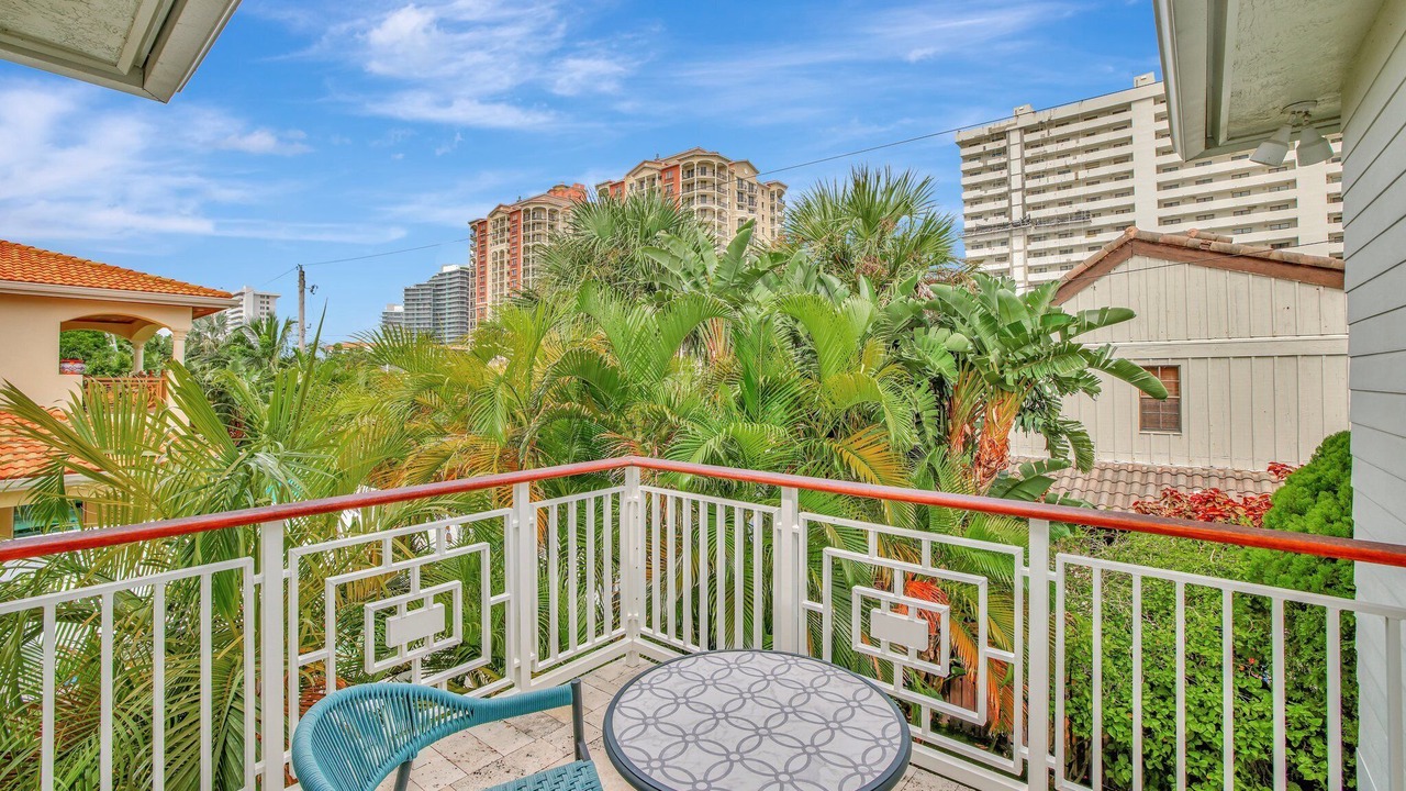 Photo of Outdoor in Lauderdale Beach
