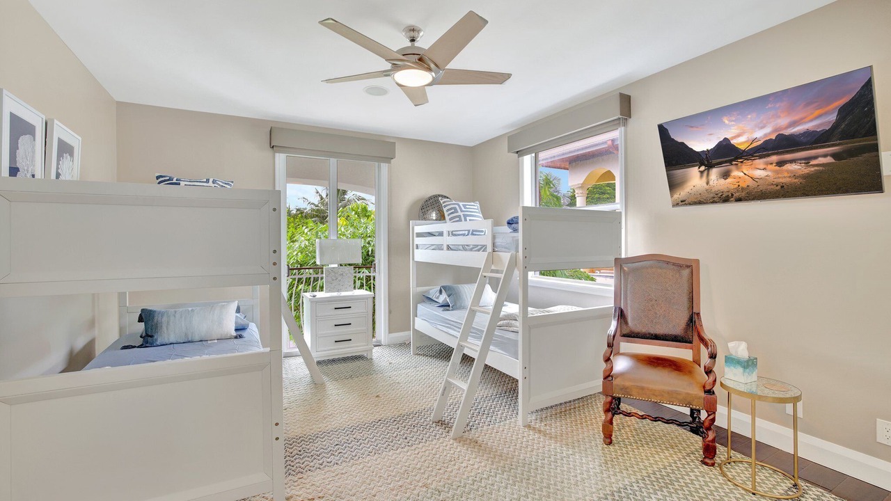 Photo of Bedroom in Lauderdale Beach