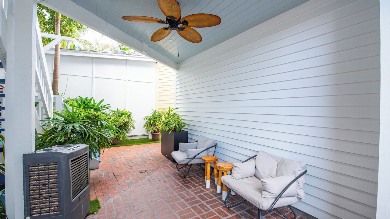 Photo of Patio Balcony in Historic Seaport