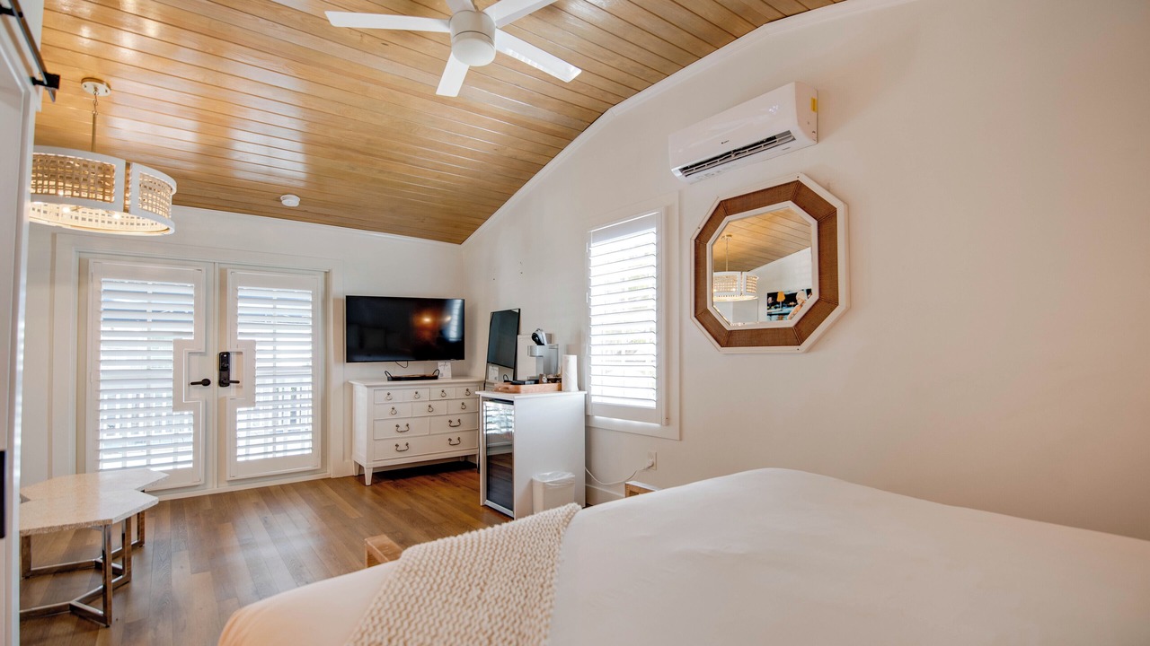 Photo of Bedroom in Historic Seaport