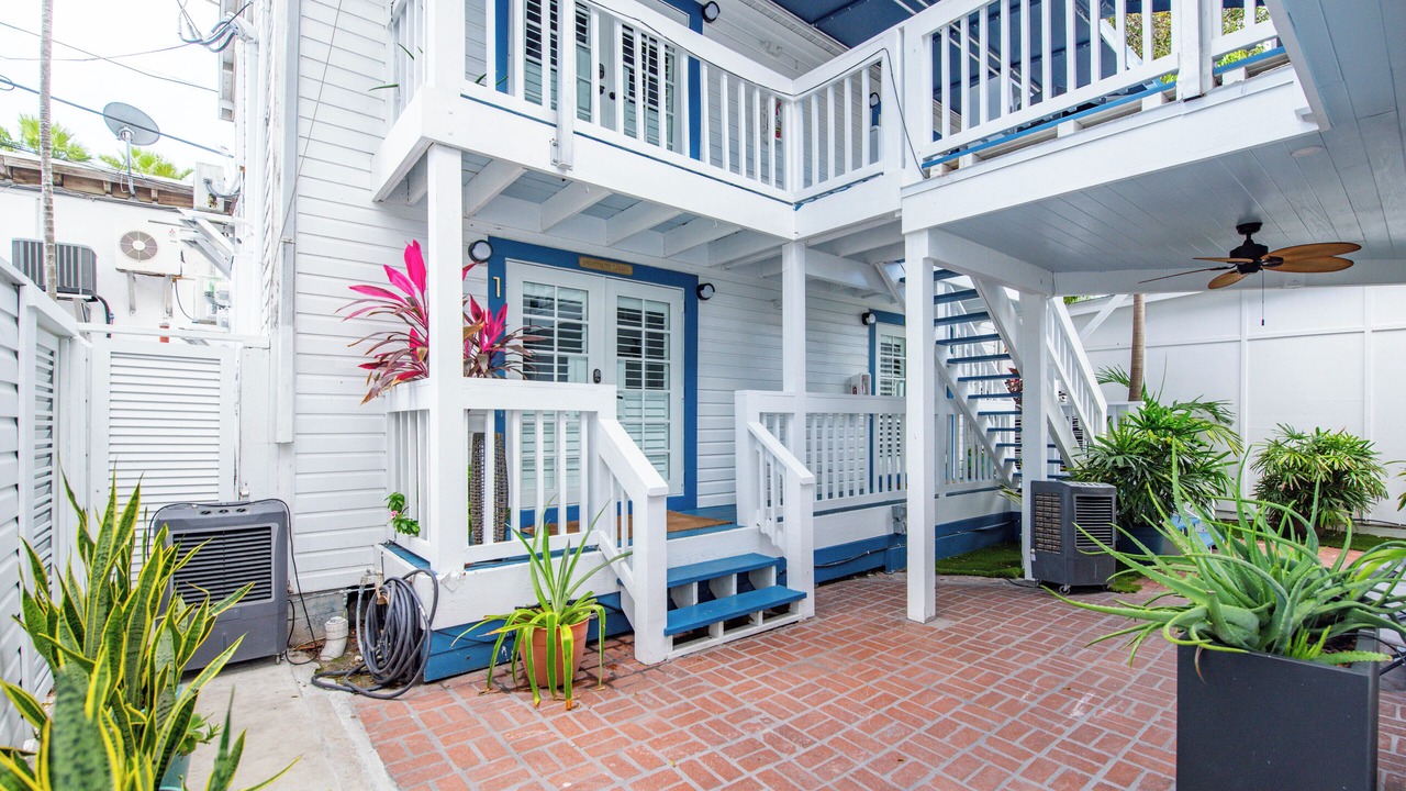 Photo of Patio Balcony in Historic Seaport