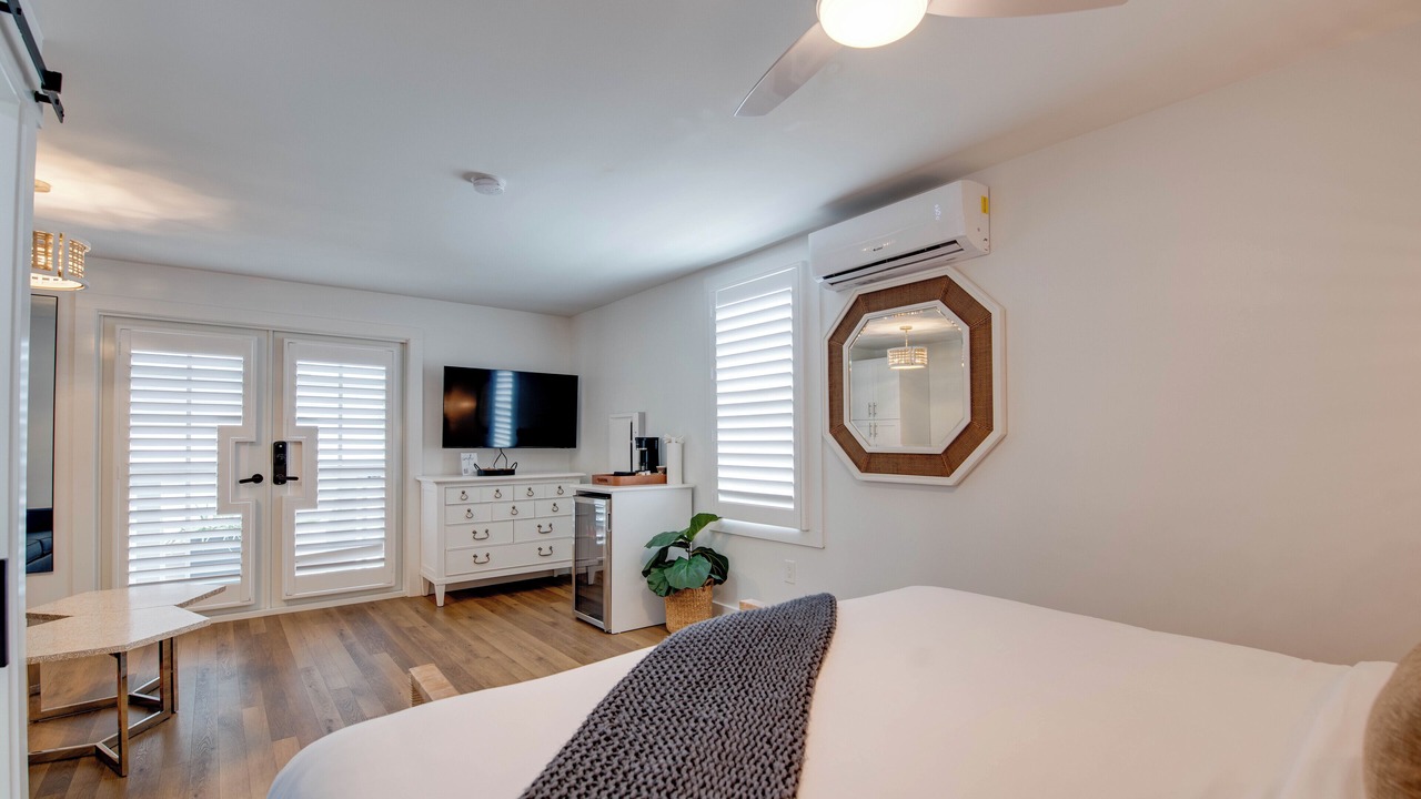 Photo of Bedroom in Historic Seaport