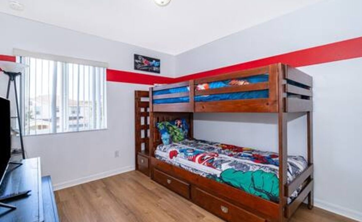 Photo of Bedroom in Seasons
