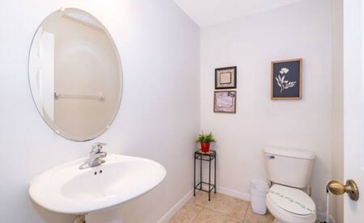 Photo of Bathroom in Seasons