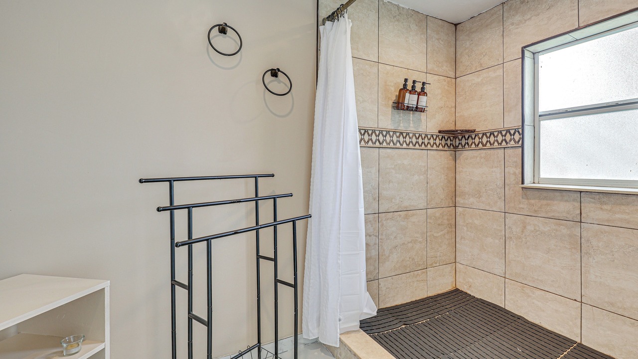 Photo of Bathroom in Miramar