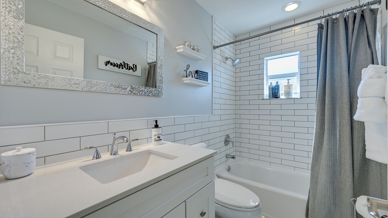Photo of Bathroom in Palm River Estates