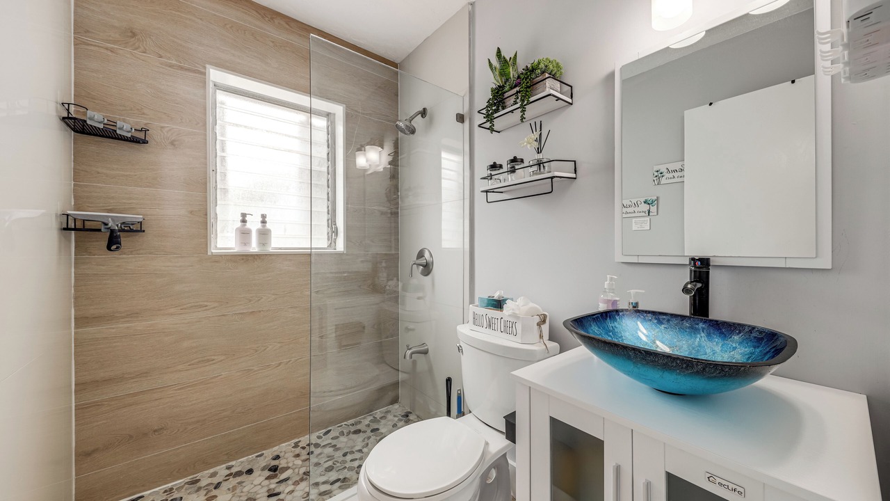 Photo of Bathroom in Lantana