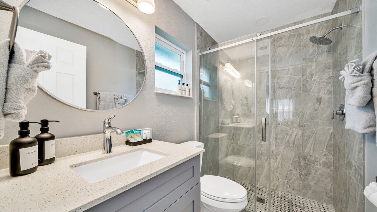 Photo of Bathroom in Lantana