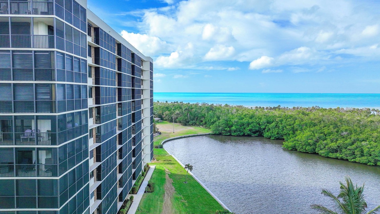 Photo of Outdoor in Vanderbilt Beach