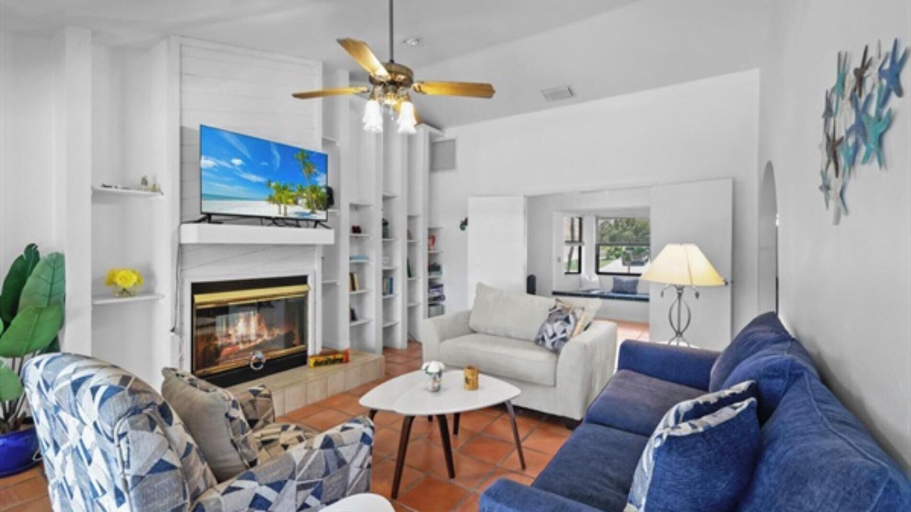 Photo of Livingroom in Eight Lakes