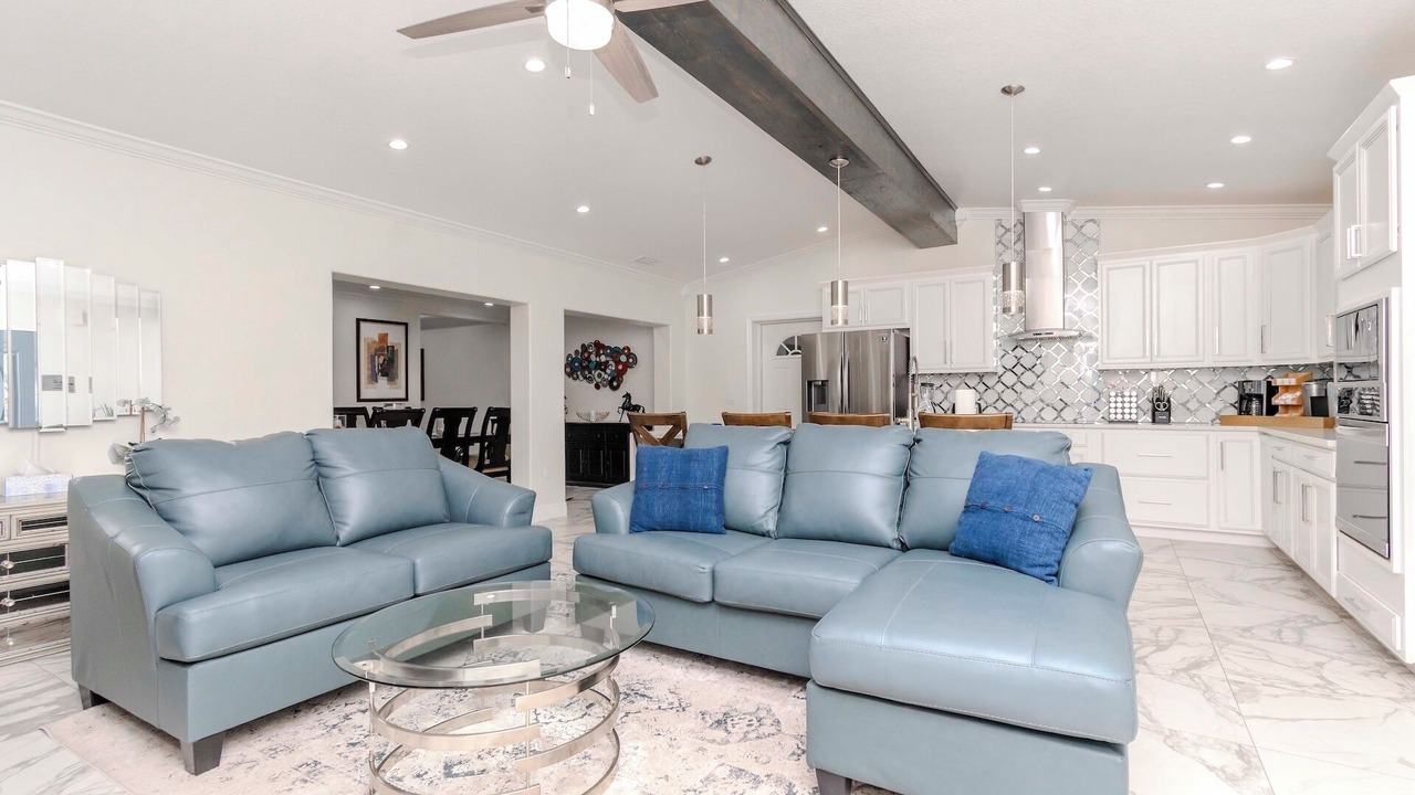 Photo of Livingroom in Bayshore Gardens