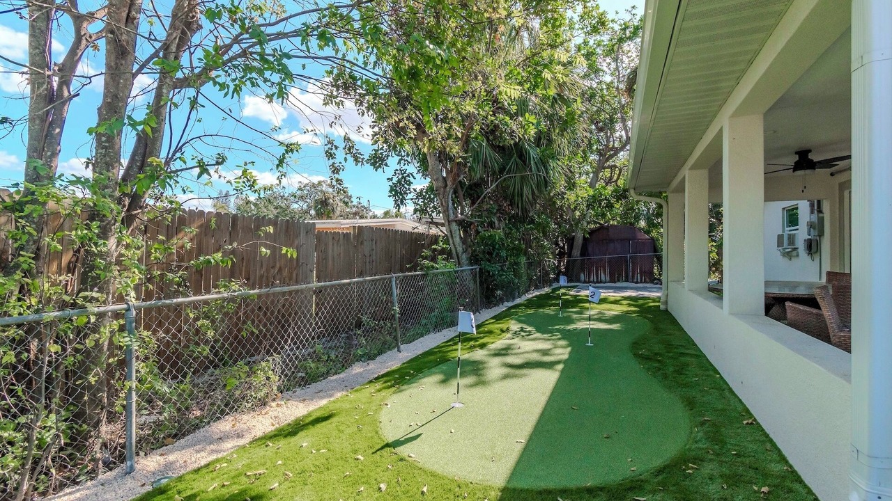 Photo of Outdoor in Bayshore Gardens