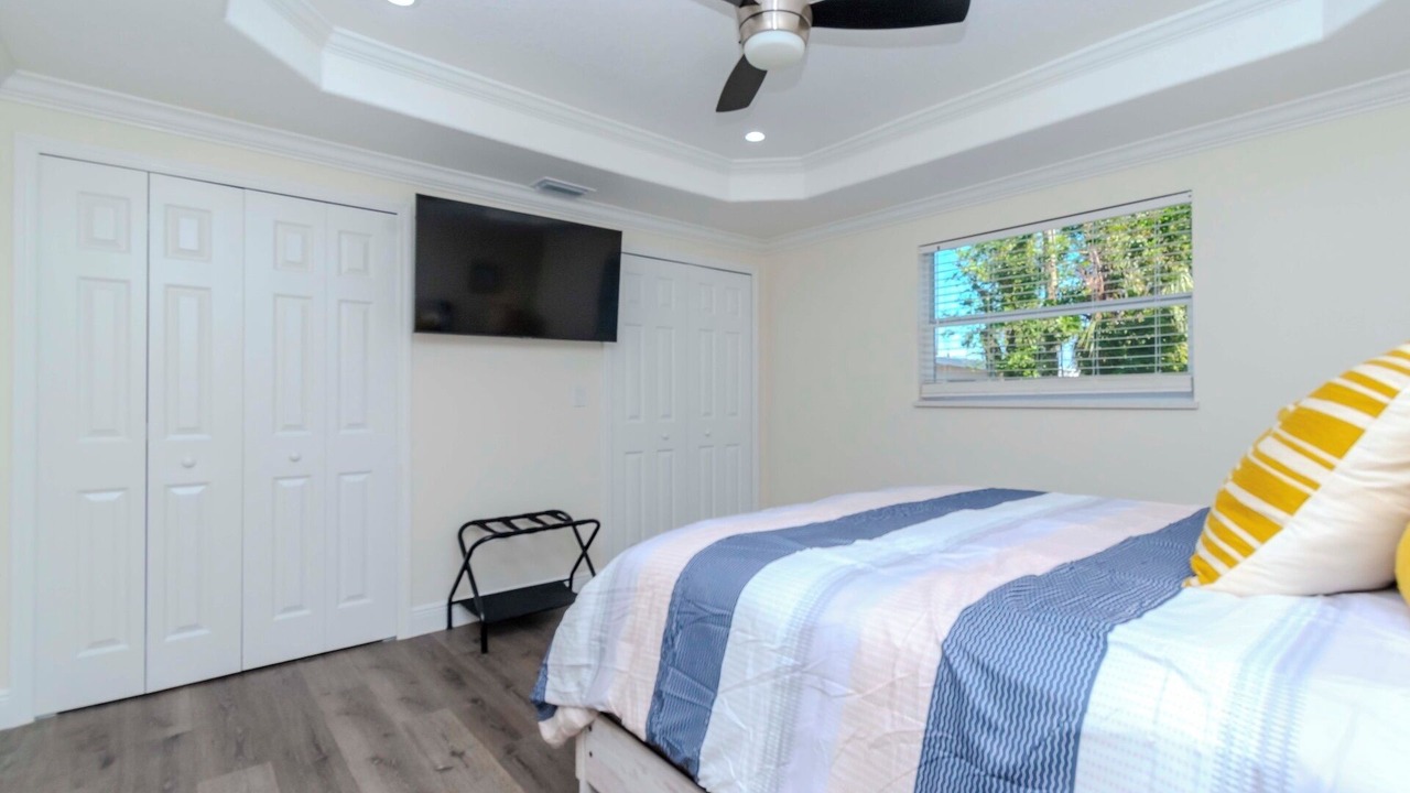 Photo of Bedroom in Bayshore Gardens