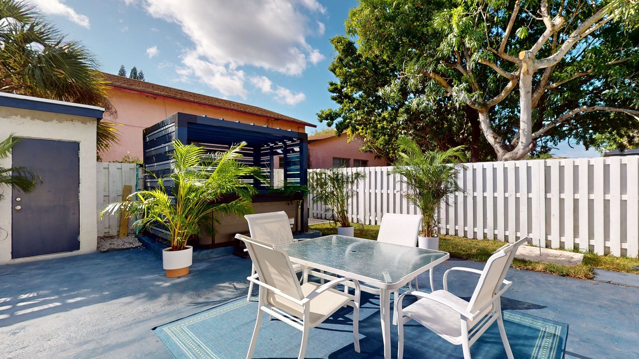 Photo of Outdoor in Riviera Beach