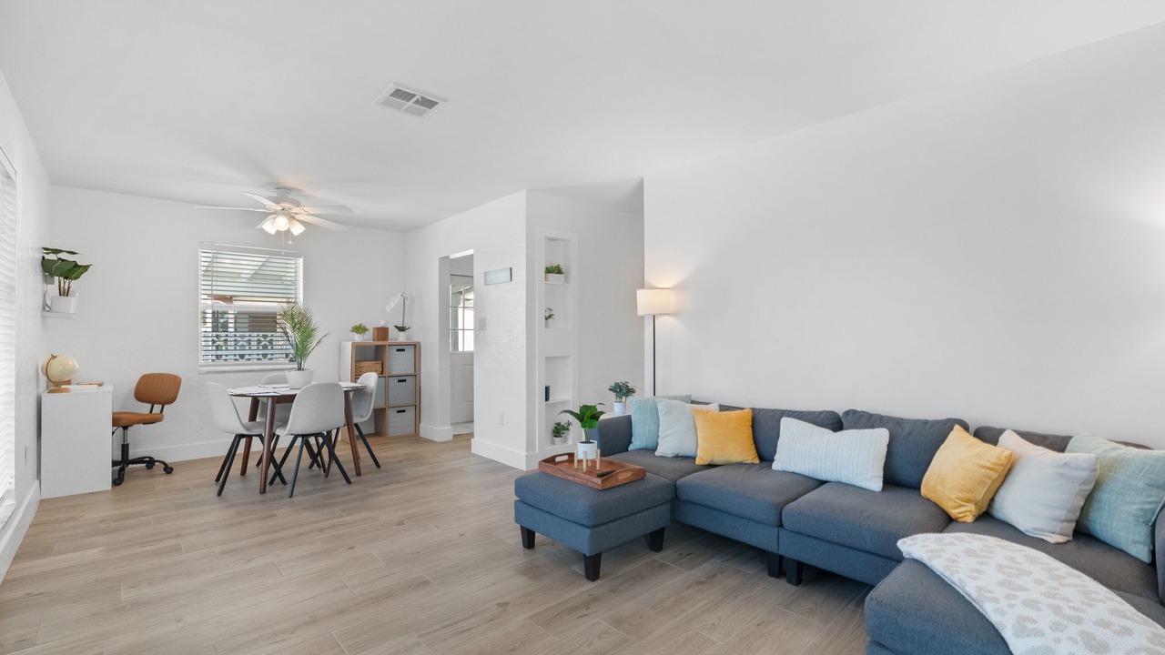 Photo of Livingroom in North Port