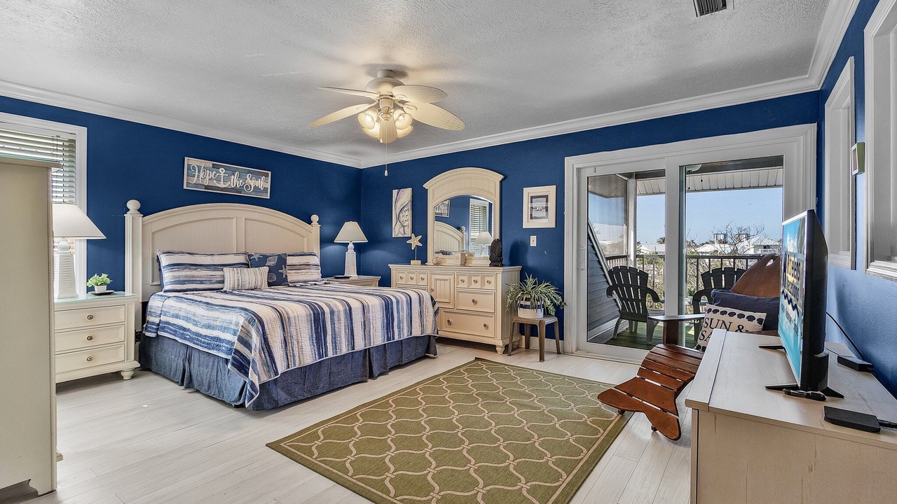 Photo of Bedroom in Mid Island
