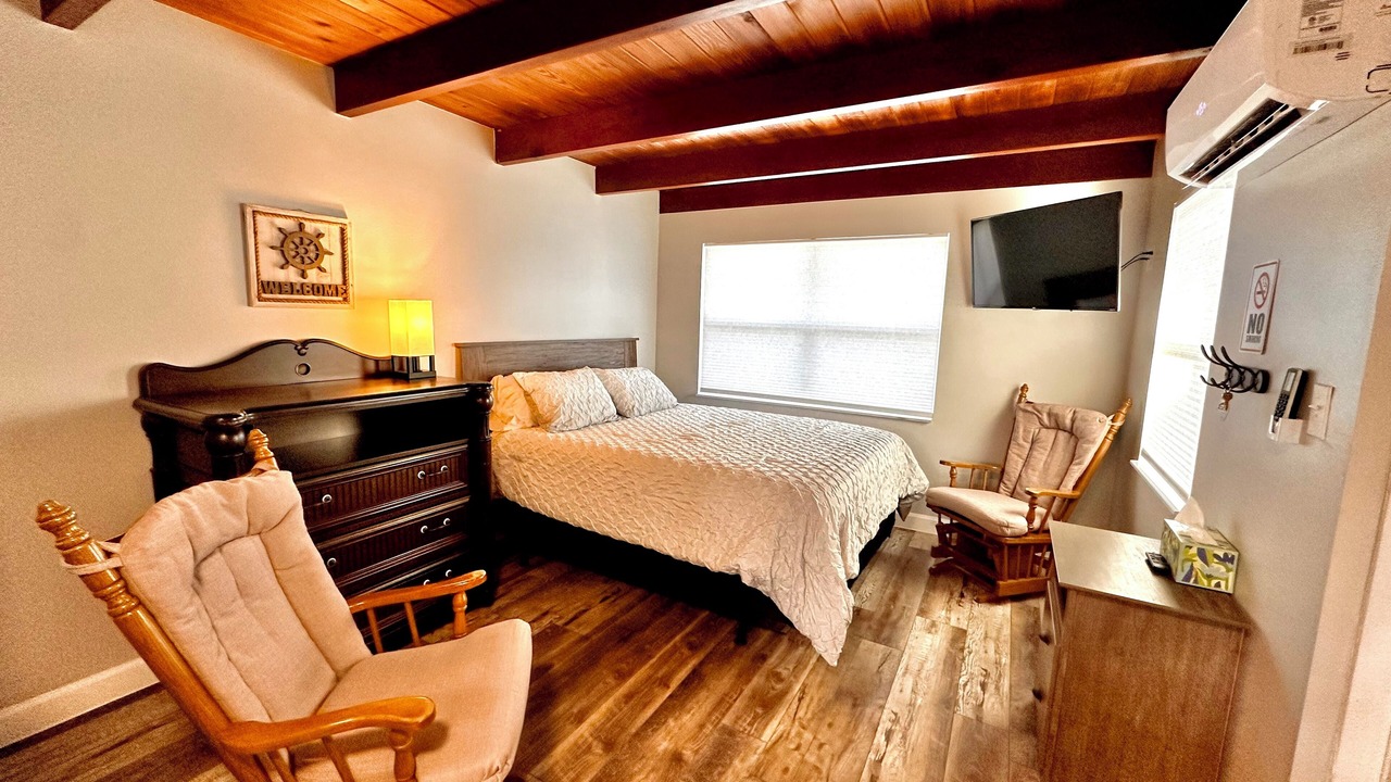 Photo of Bedroom in Tavares