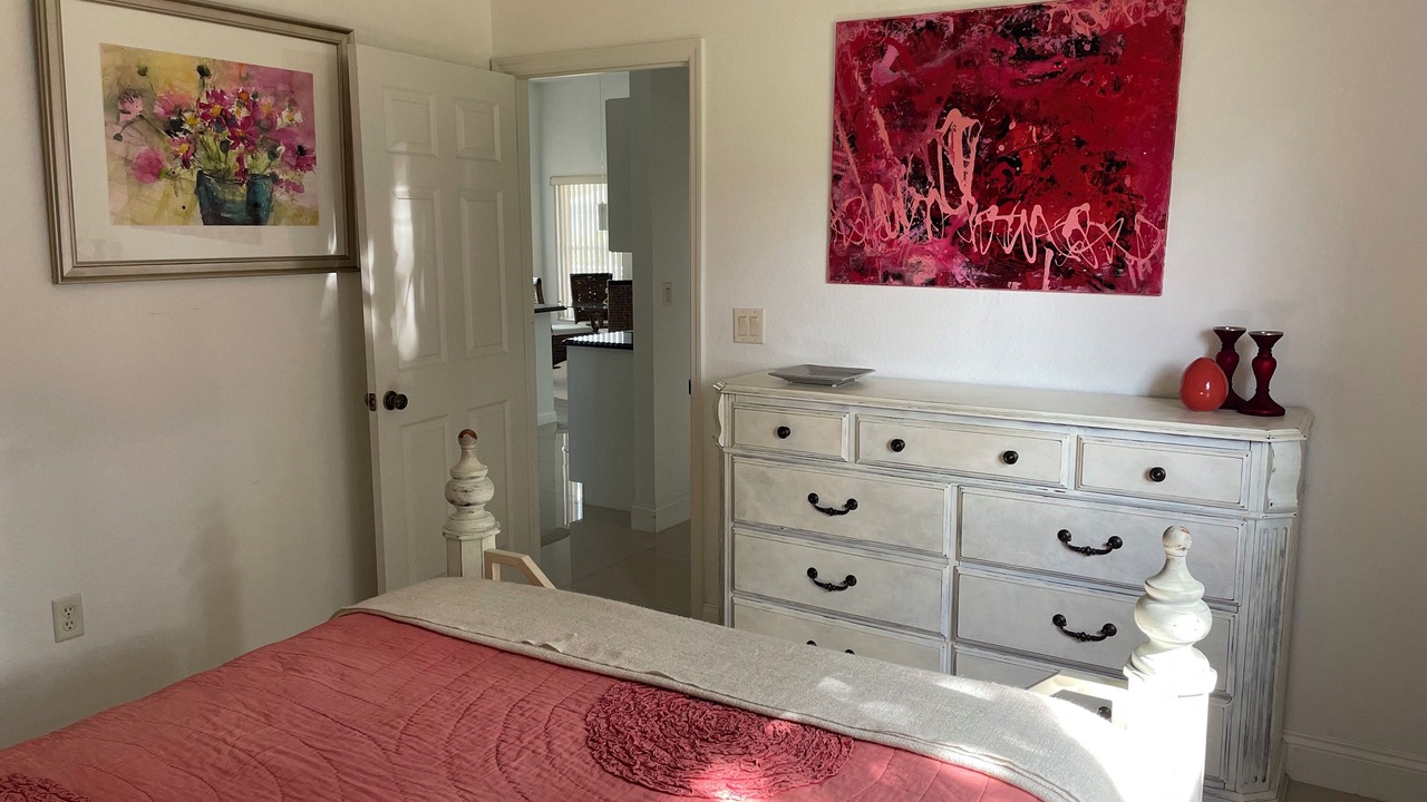 Photo of Bedroom in Joel