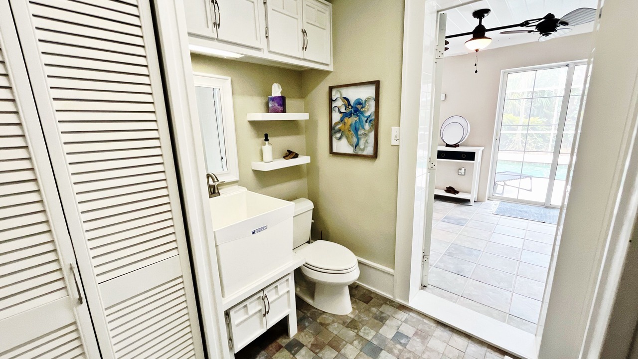 Photo of Bathroom in Venice Gardens